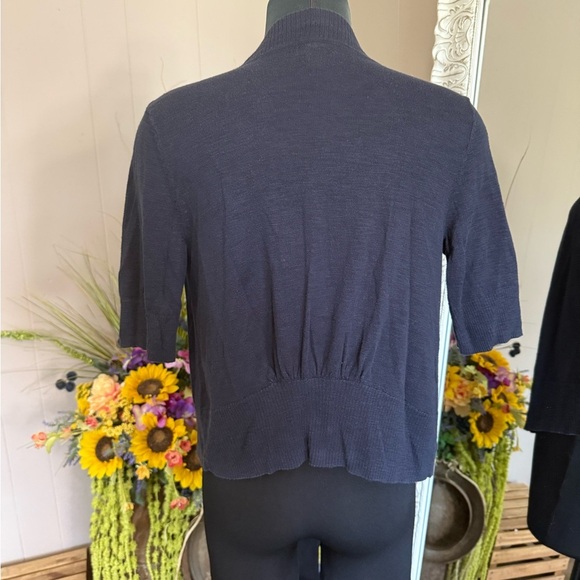 Eddie Bauer • Short Sleeve Fly Away Cardigan - Picture 5 of 6